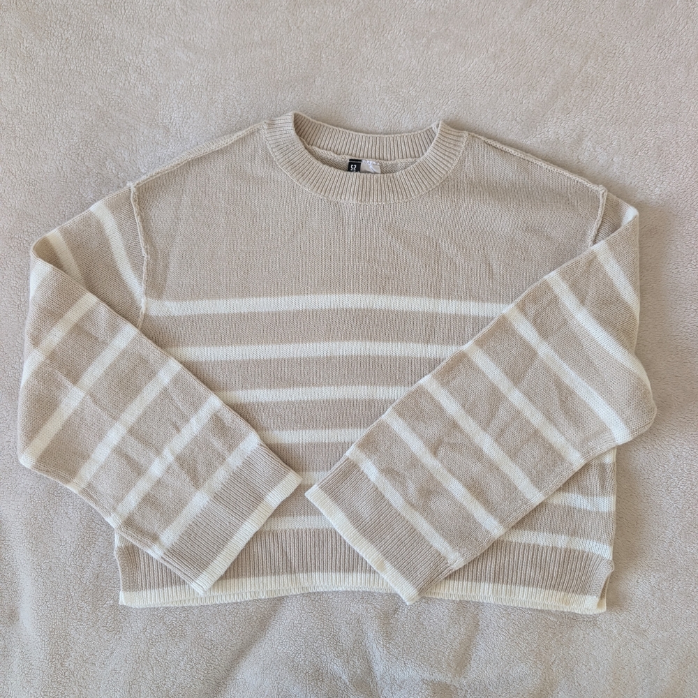 3/$30 Divided Cream and White Knit Sweater